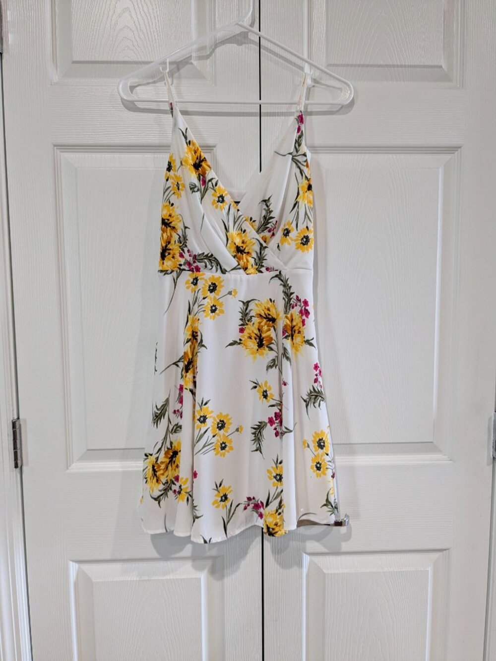 Express Women's Surplice Fit and Flare Floral Mini Cami Dress, White Yellow, XS - Picture 2 of 14
